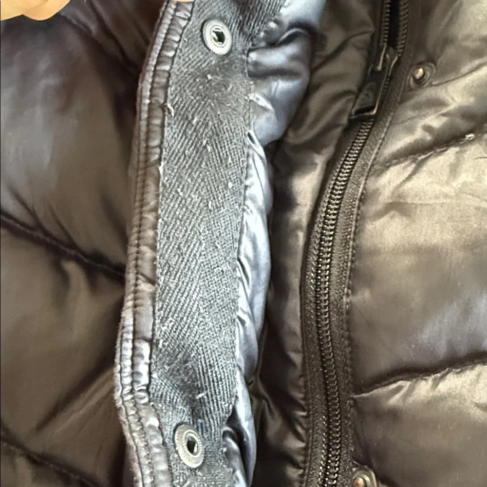 The North Face Women’s Black 550 Down Jacket - Picture 8 of 9